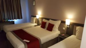akena city paris nord saint witz