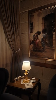 sinasos palace cave hotel