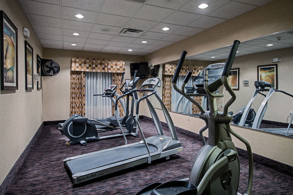 holiday inn express and suites youngstown n warren niles by ihg