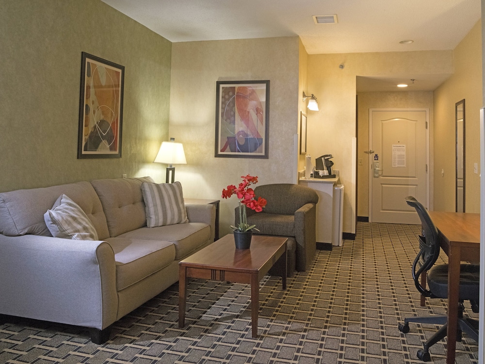 holiday inn express and suites youngstown n warren niles by ihg