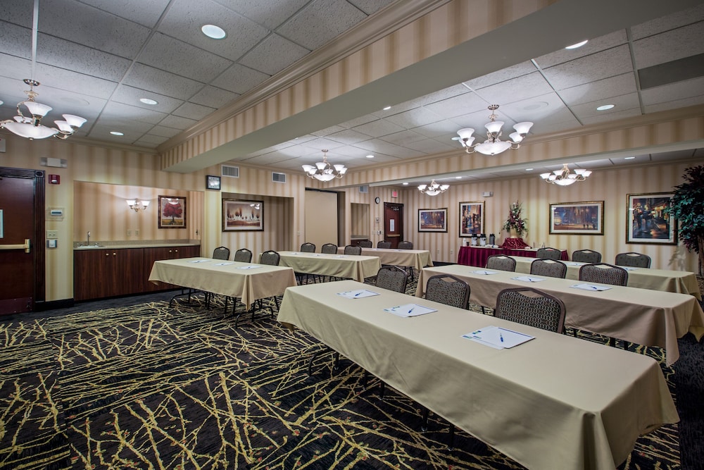 holiday inn express and suites youngstown n warren niles by ihg