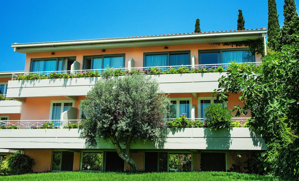 miramare hotel eretria