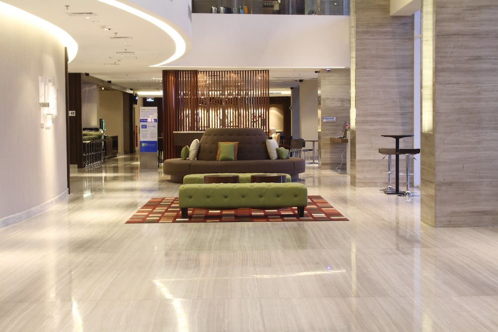holiday inn express surabaya centerpoint by ihg