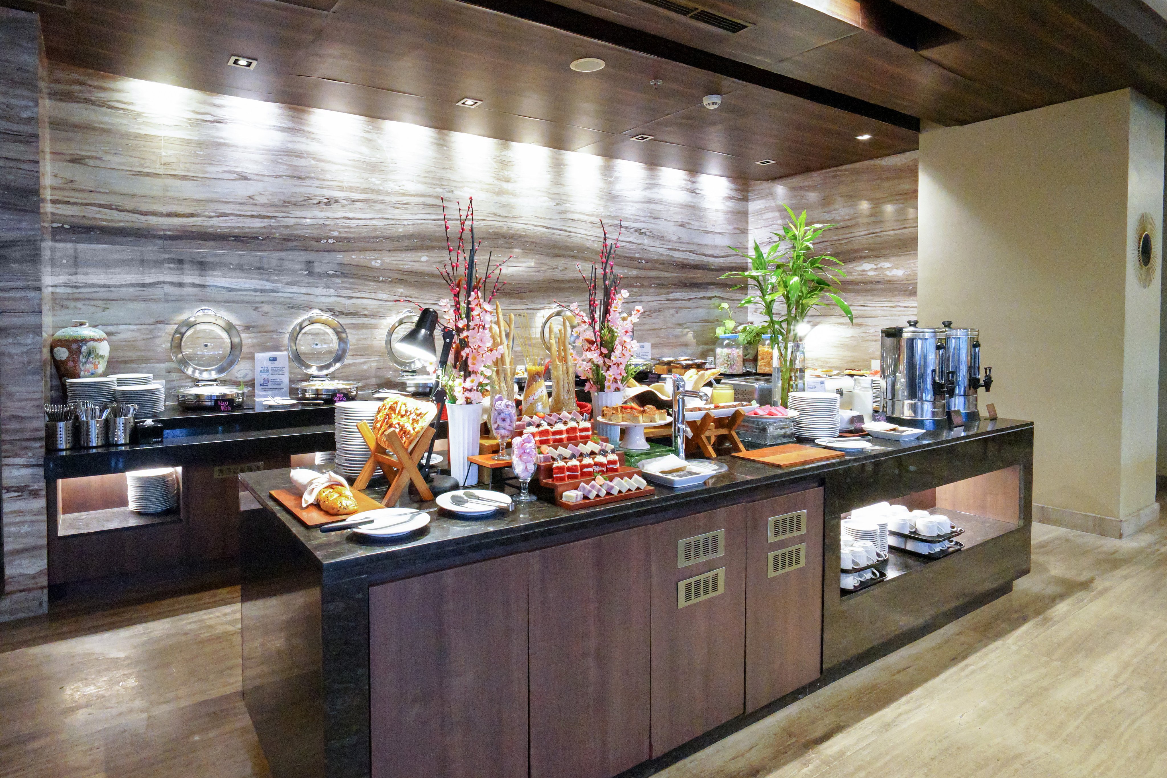 holiday inn express surabaya centerpoint by ihg