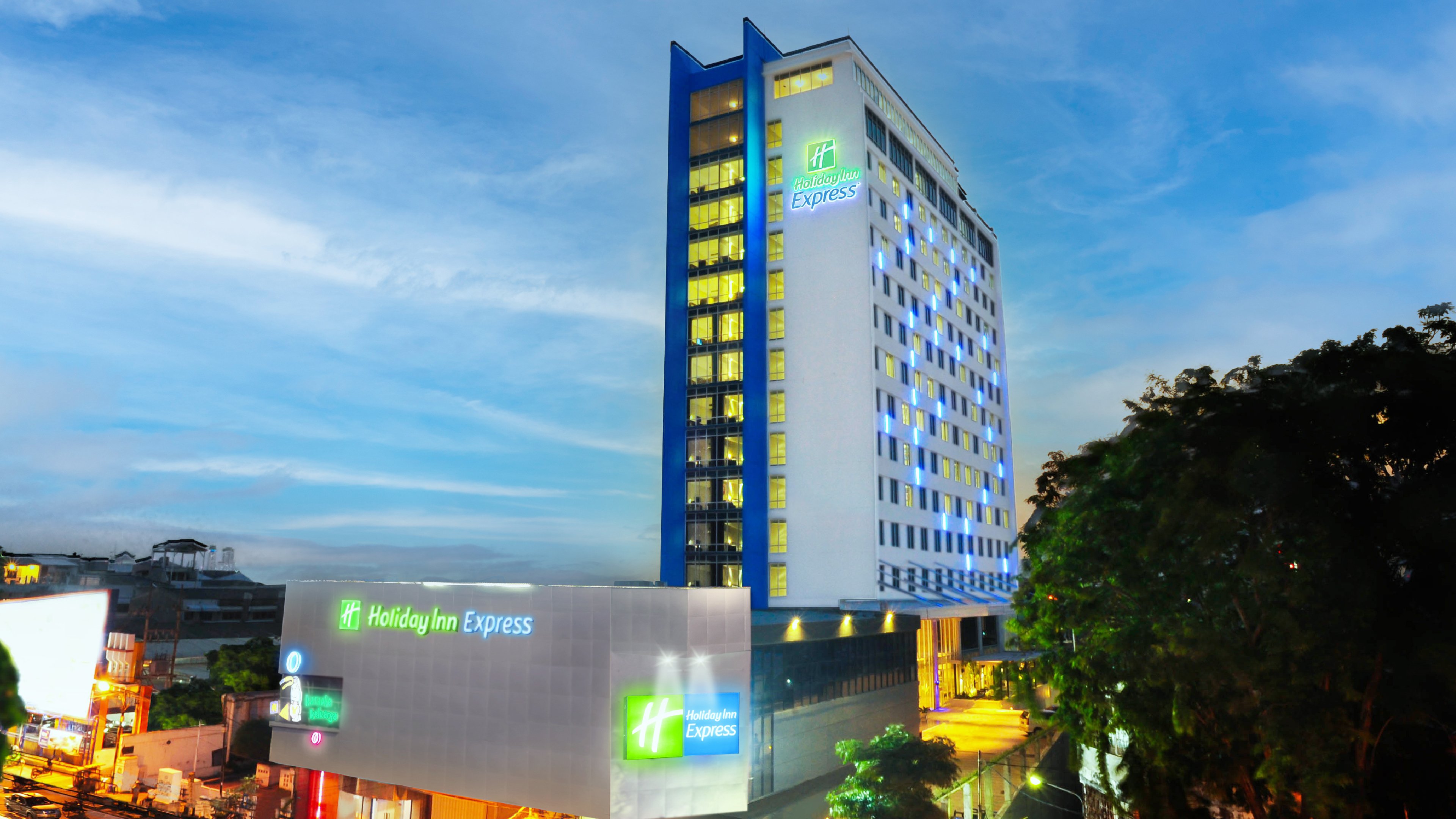 holiday inn express surabaya centerpoint by ihg