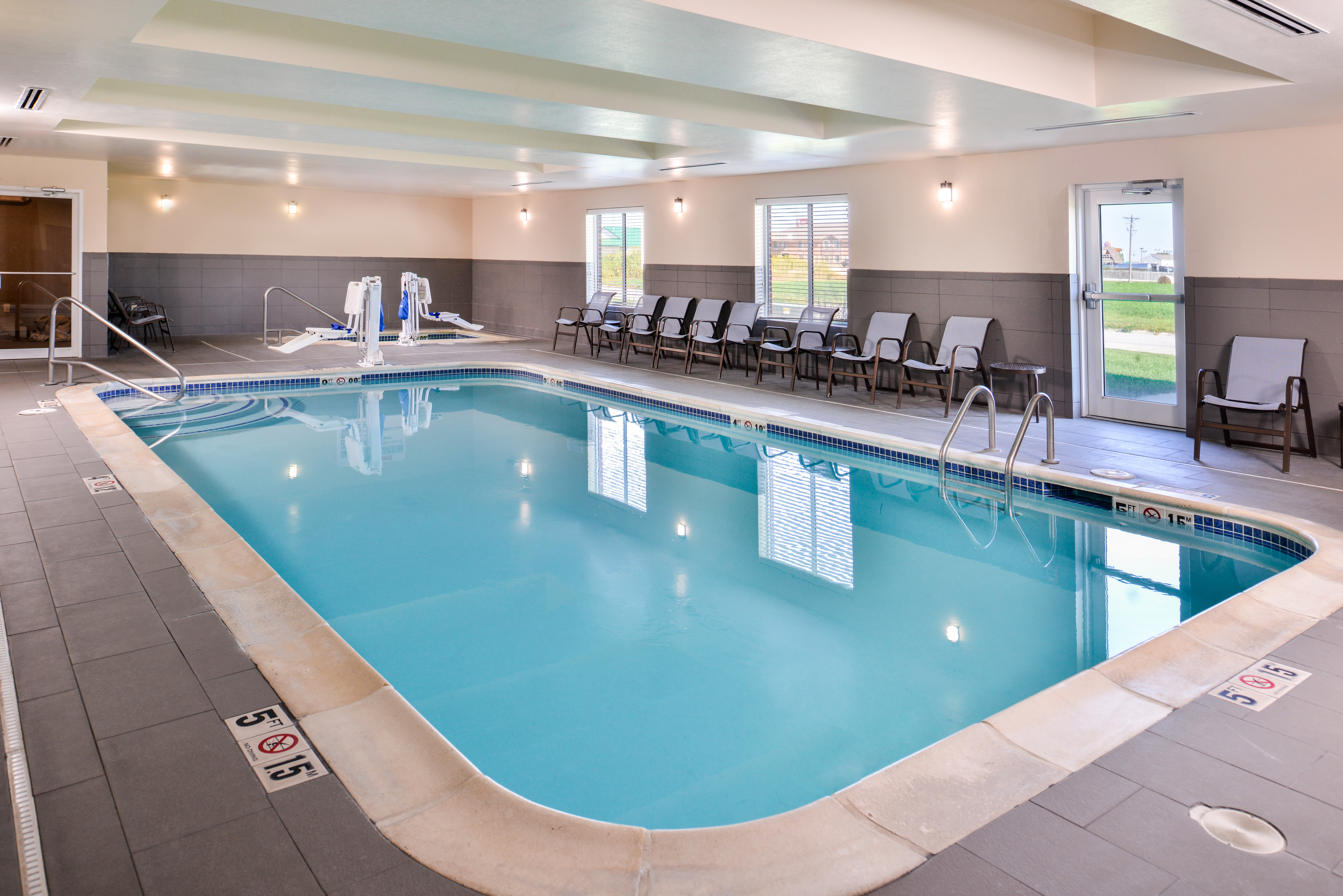 holiday inn express and suites york by ihg