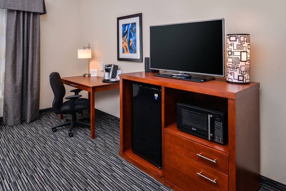 holiday inn express and suites york by ihg