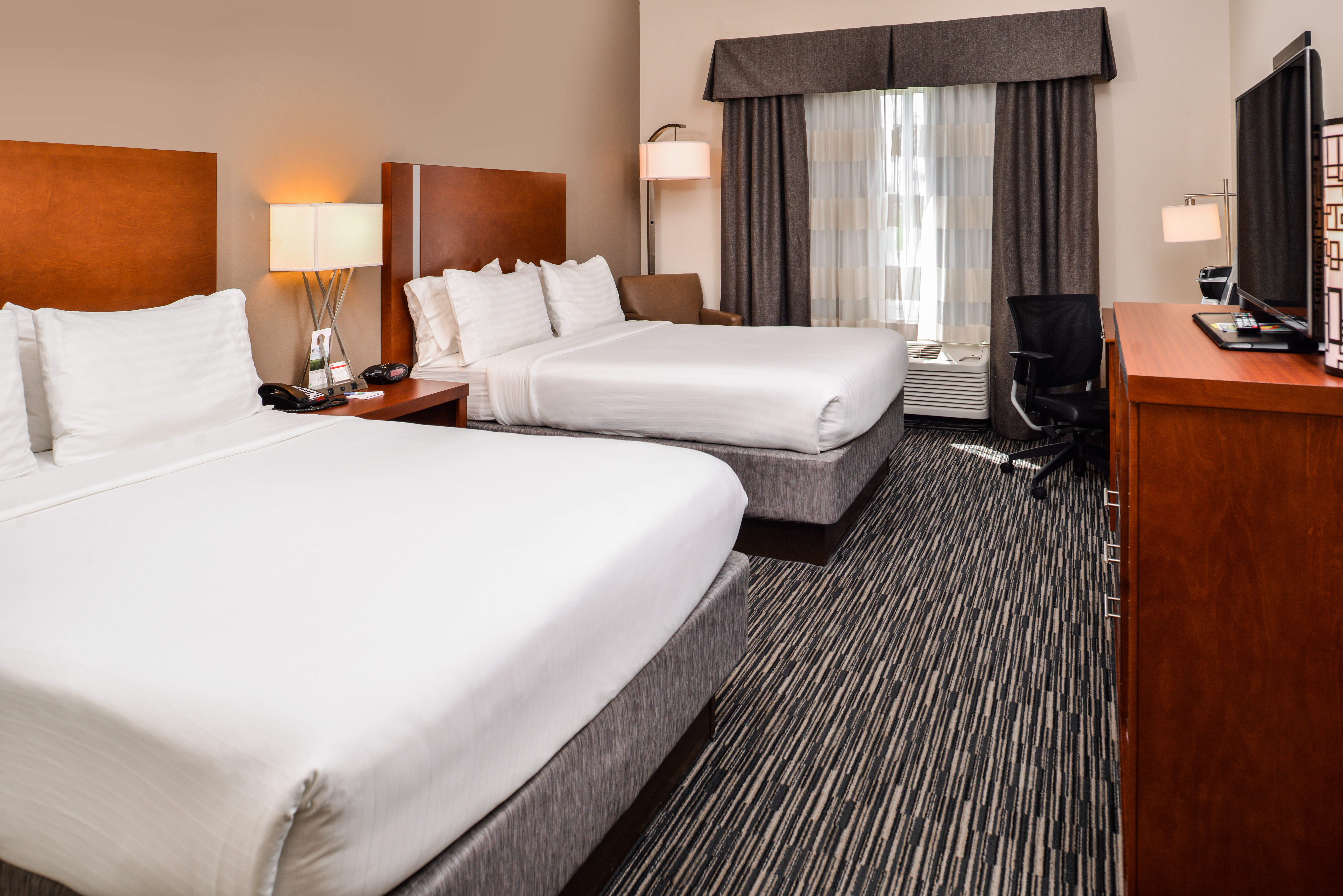 holiday inn express and suites york by ihg