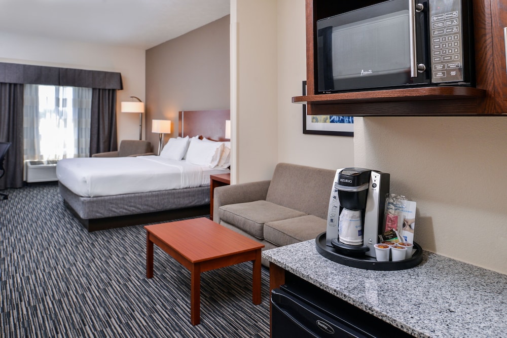 holiday inn express and suites york by ihg