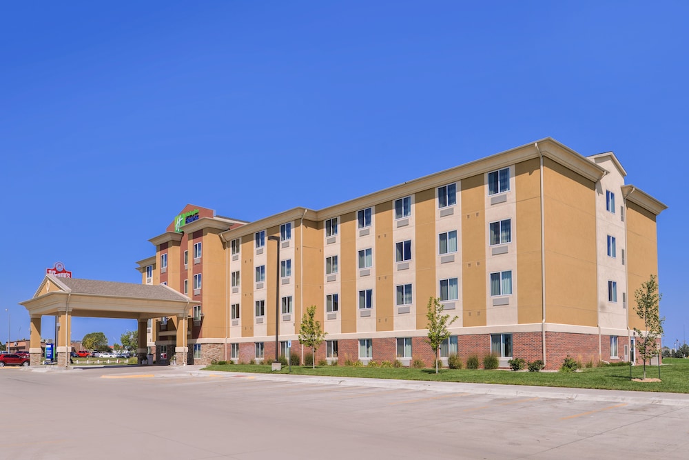 holiday inn express and suites york by ihg