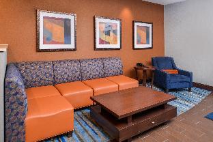 holiday inn express and suites york by ihg