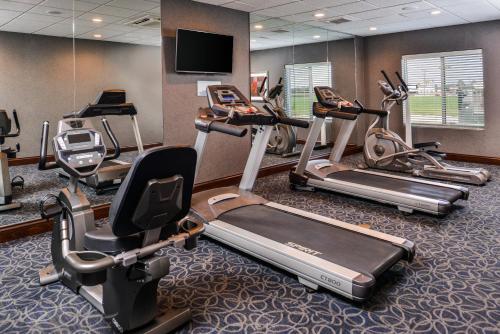 holiday inn express and suites york by ihg