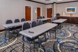 holiday inn express and suites york by ihg