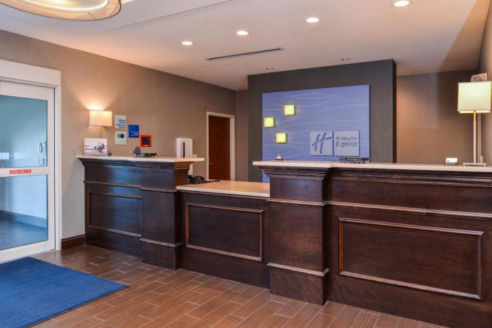 holiday inn express and suites york by ihg