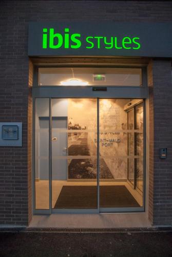 ibis styles saint malo port