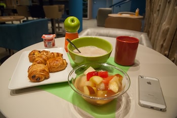 ibis styles saint malo port