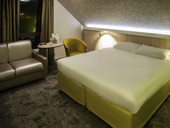 ibis styles saint malo port