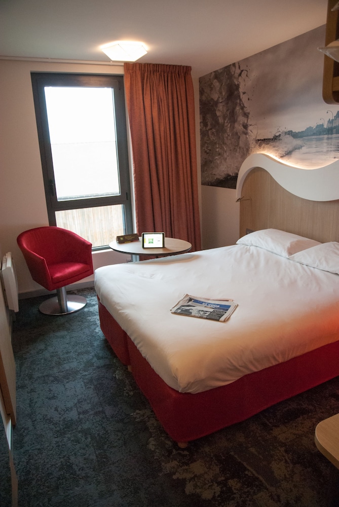 ibis styles saint malo port