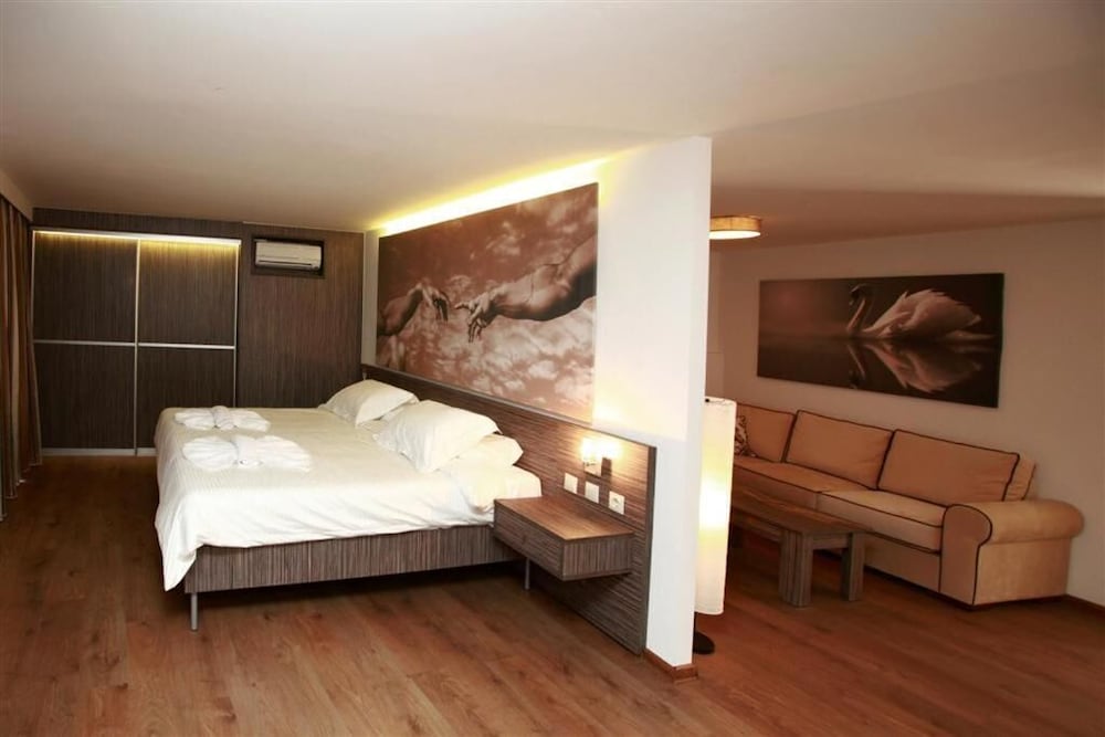 eurohotel katrin suites adults only