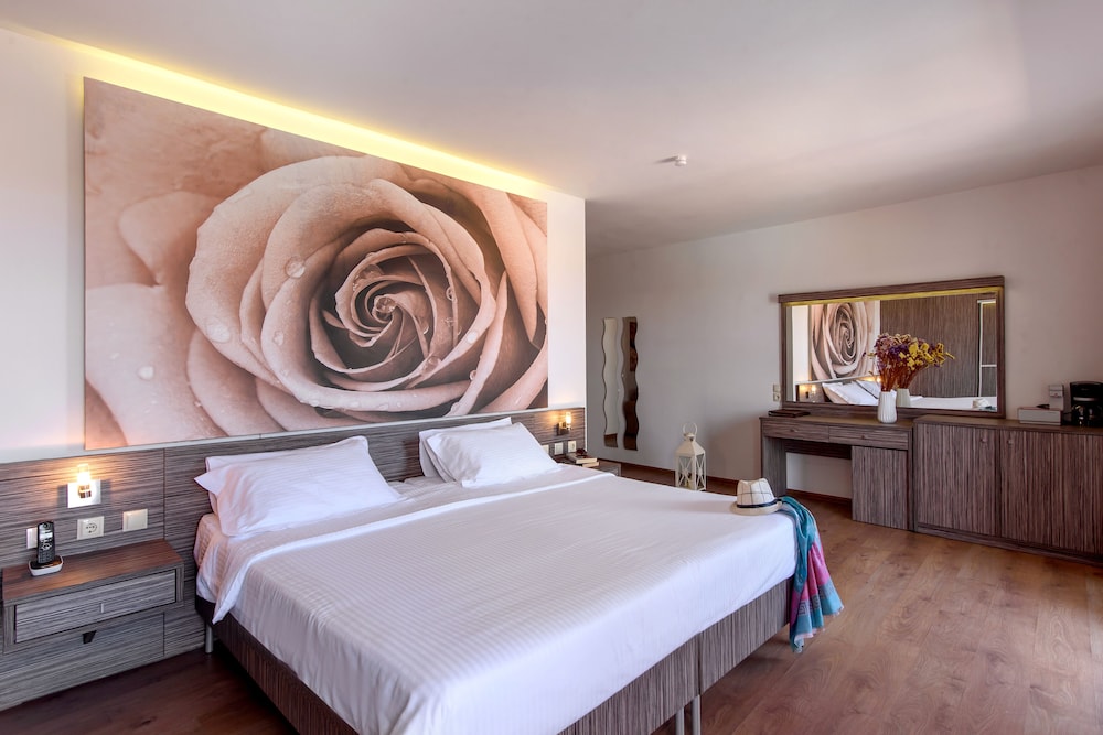 eurohotel katrin suites adults only