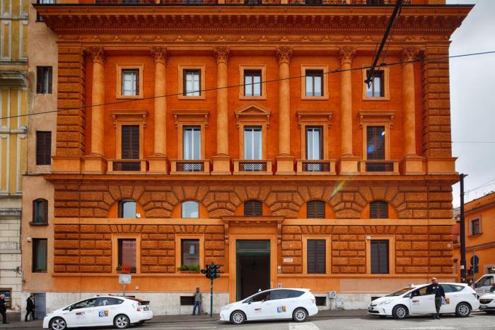 ht residence maximus