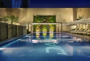 damac maison cour jardin