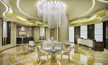 damac maison cour jardin
