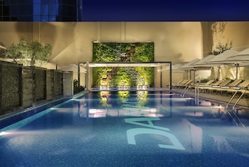 damac maison cour jardin