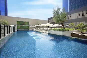 damac maison cour jardin