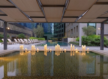 damac maison cour jardin