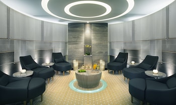 damac maison cour jardin