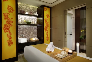 damac maison cour jardin
