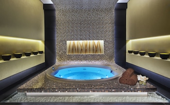 damac maison cour jardin