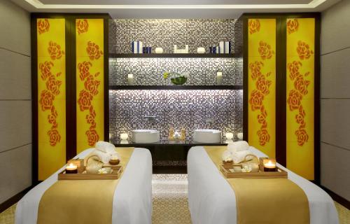 damac maison cour jardin