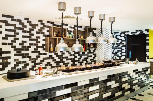 holiday inn london watford junction by ihg