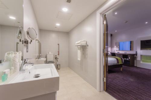 holiday inn london watford junction by ihg
