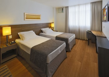 premier copacabana hotel
