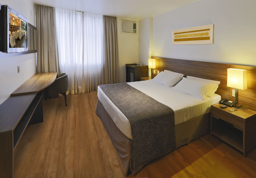 premier copacabana hotel