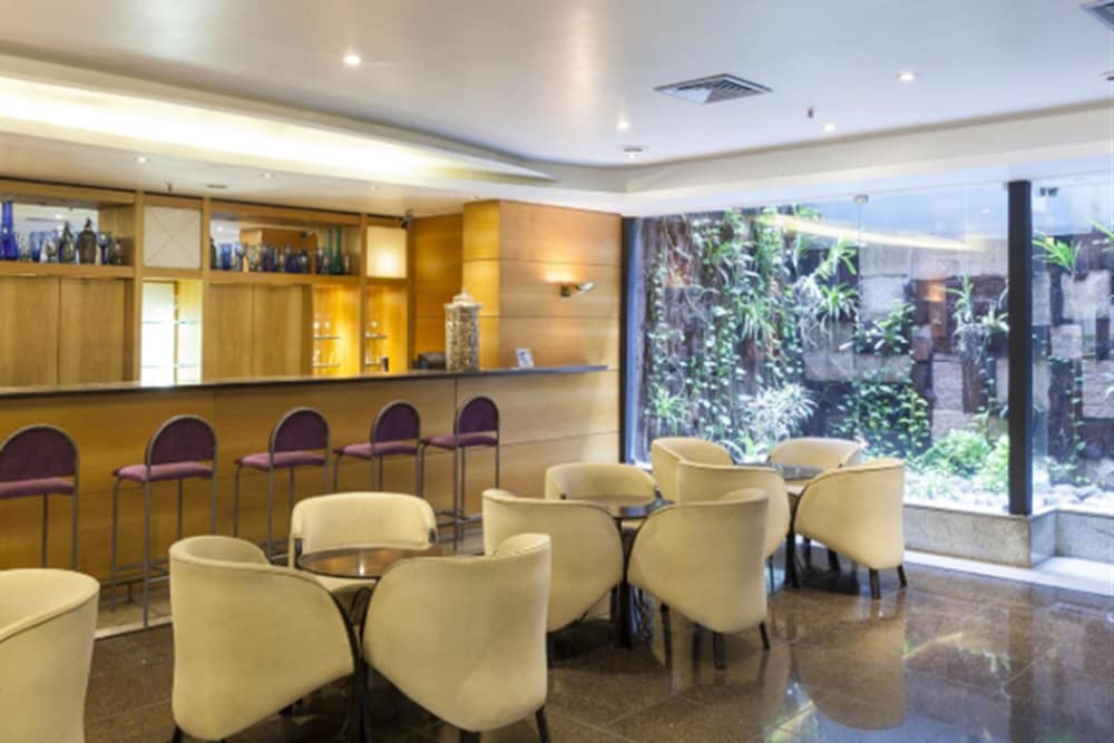 premier copacabana hotel