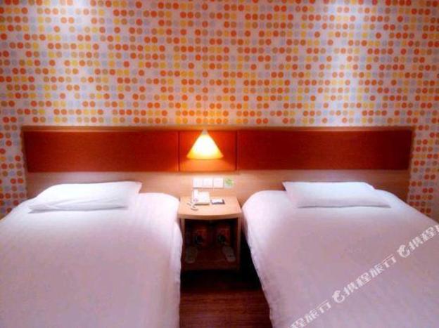 home inn haiyang xinyuan plaza commercial center