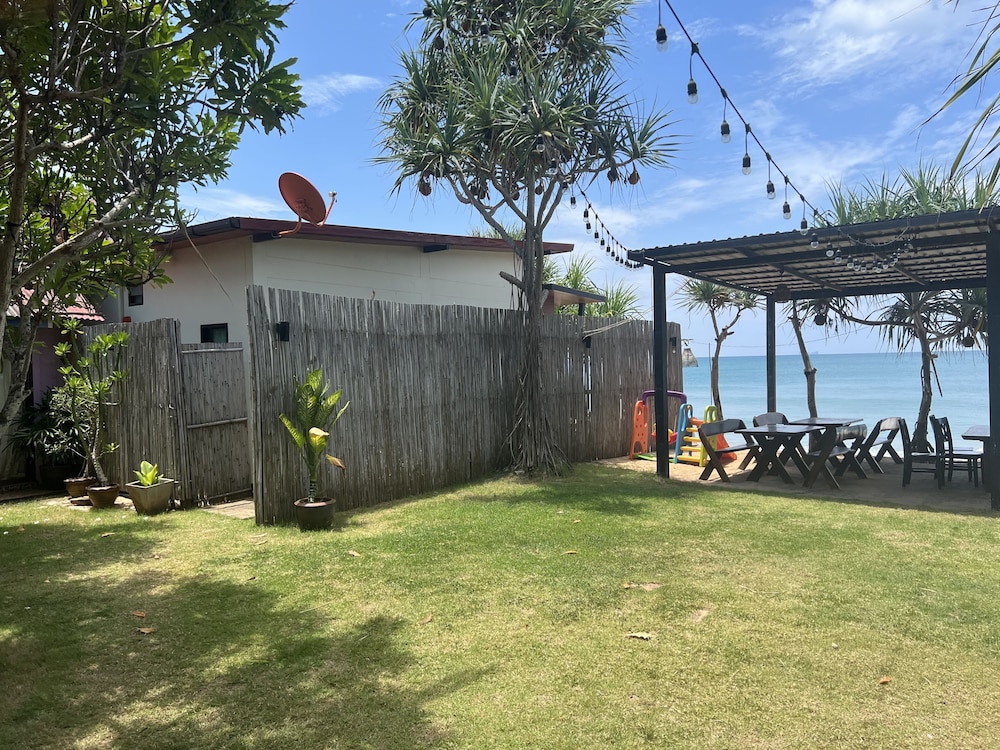 lanta seafront resort