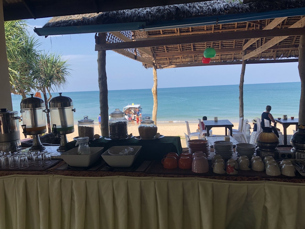 lanta seafront resort