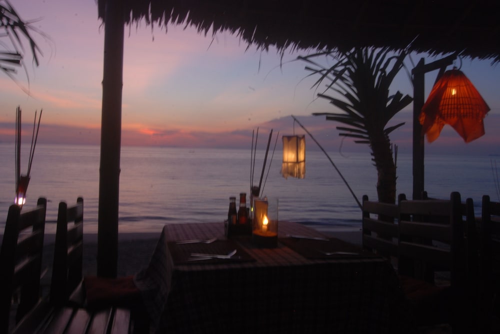 lanta seafront resort