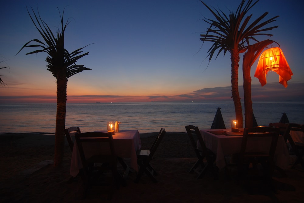 lanta seafront resort