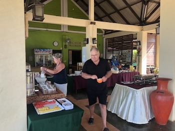 lanta seafront resort