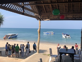 lanta seafront resort