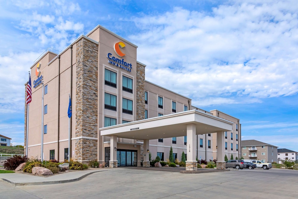 comfort inn and suites mandan bismarck