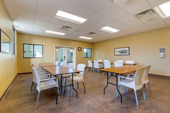 comfort inn and suites mandan bismarck