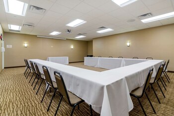 comfort inn and suites mandan bismarck