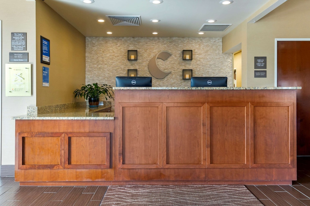comfort inn and suites mandan bismarck